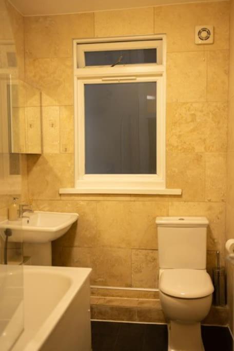 Manor Court Apartment London Exterior photo