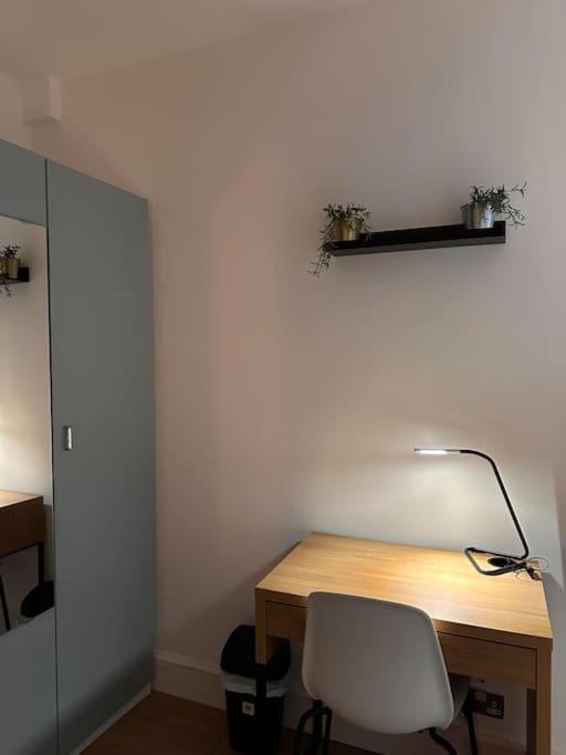 Manor Court Apartment London Exterior photo